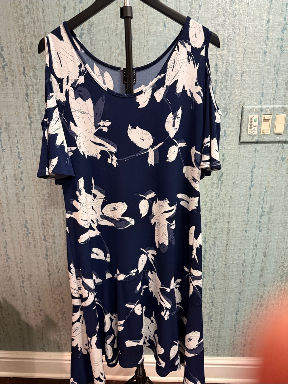 Clara Sun Woo Navy & White Cold-Shoulder Floral Dress